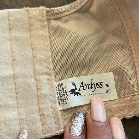 Ardyss Angel Bra -Size 30G Beige Color - Picture 7 of 8
